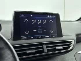 Peugeot 3008 (2019) thumbnail 25