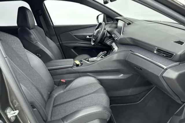 Peugeot 3008 (2019) thumbnail 33