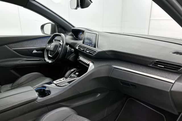 Peugeot 3008 (2020) thumbnail 12