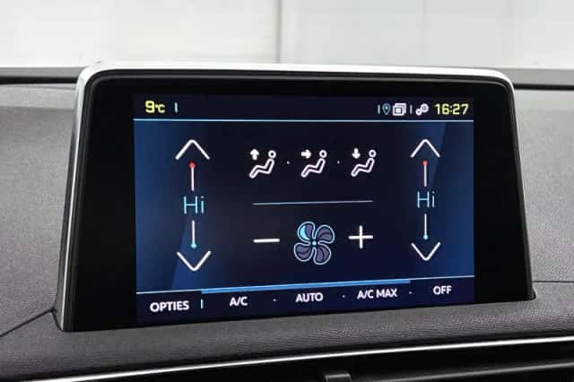 Peugeot 3008 (2020) thumbnail 17