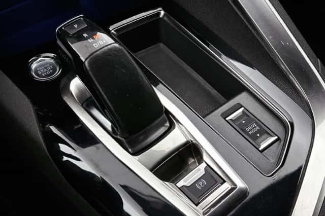 Peugeot 3008 (2020) thumbnail 21