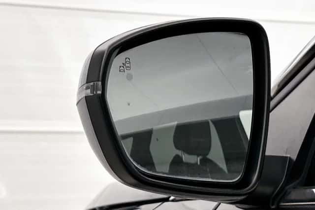 Peugeot 3008 (2020) thumbnail 28