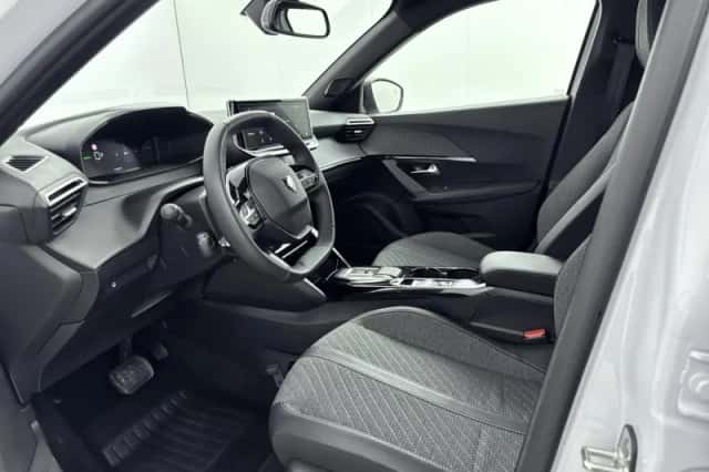 Peugeot e-2008 (2025) thumbnail 6