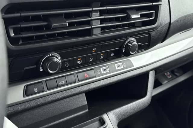 Opel Vivaro-e (2025) thumbnail 23