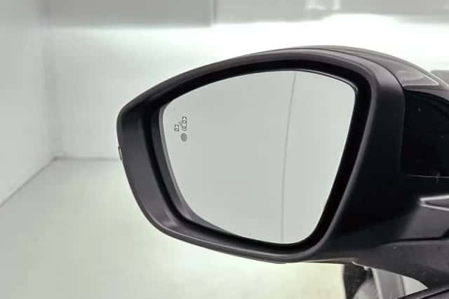 Peugeot e-2008 (2025) thumbnail 34