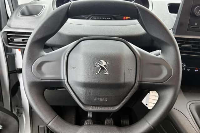 Peugeot Partner (2023) thumbnail 12