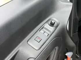 Peugeot Partner (2023) thumbnail 27