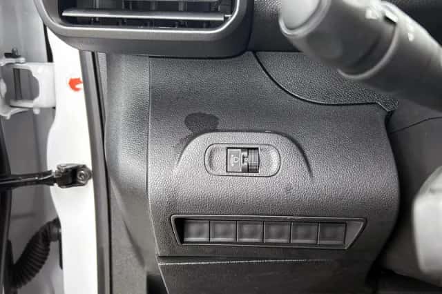 Peugeot Partner (2023) thumbnail 30