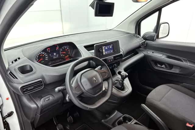 Peugeot Partner (2023) thumbnail 10