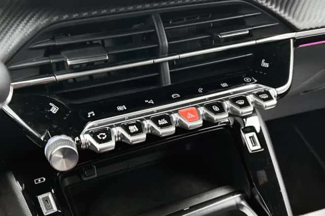Peugeot e-2008 (2023) thumbnail 24