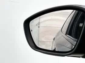 Peugeot e-2008 (2023) thumbnail 26
