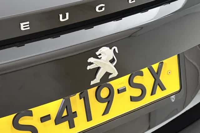 Peugeot e-2008 (2023) thumbnail 35