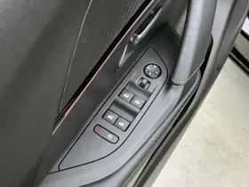Peugeot e-2008 (2023) thumbnail 39