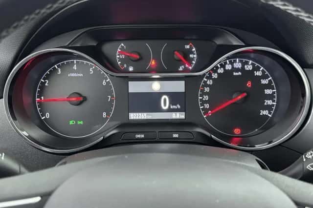 Opel Crossland (2021) thumbnail 18