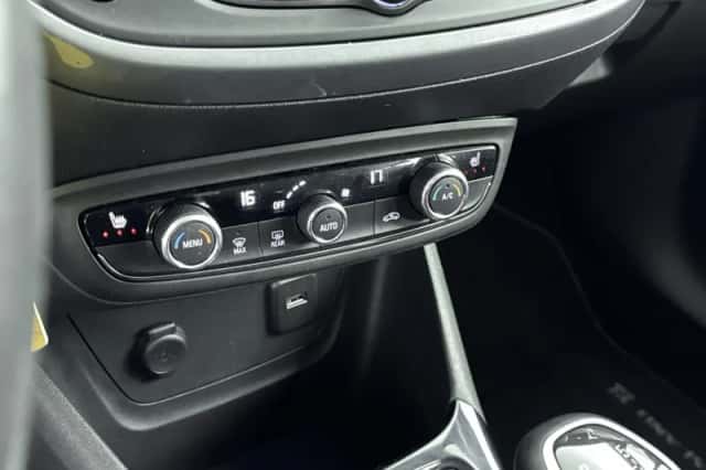 Opel Crossland (2021) thumbnail 23