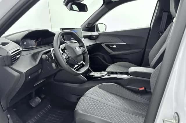 Peugeot 2008 (2025) thumbnail 11