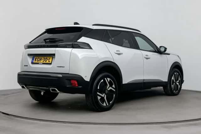 Peugeot 2008 (2025) thumbnail 3