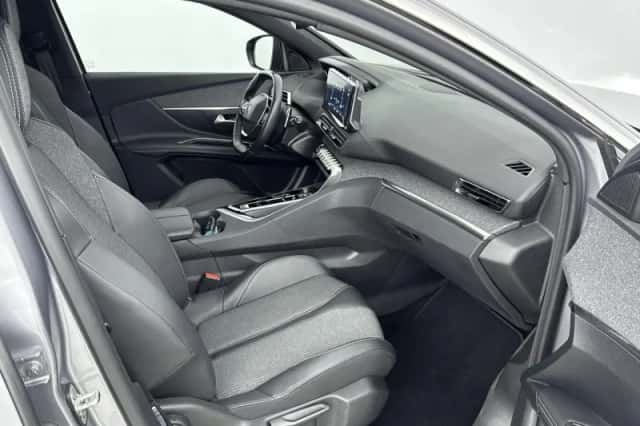Peugeot 3008 (2023) thumbnail 14