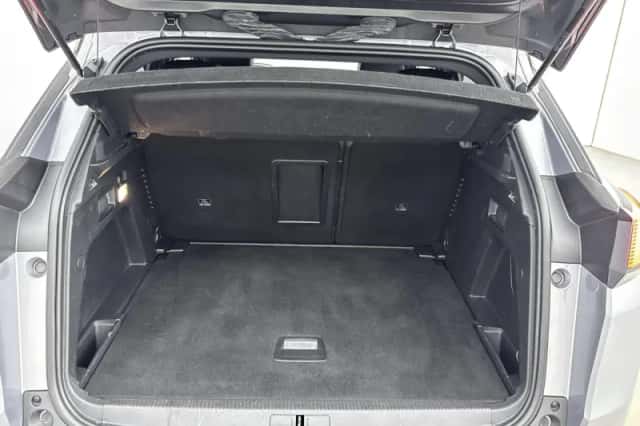 Peugeot 3008 (2023) thumbnail 16