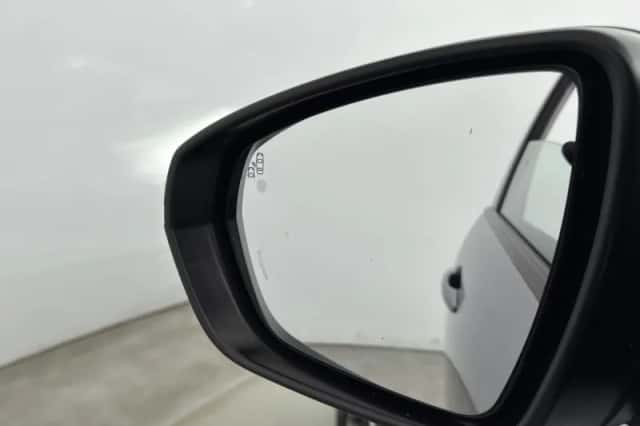Peugeot 3008 (2023) thumbnail 24