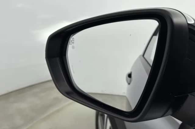 Peugeot 3008 (2023) thumbnail 30