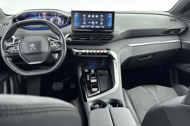 Peugeot 3008 (2023) thumbnail 7
