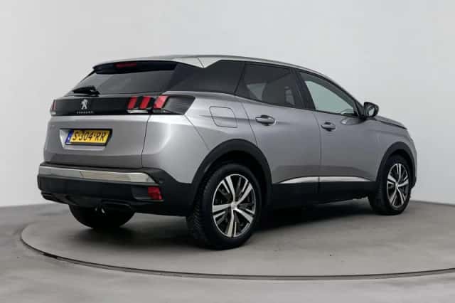 Peugeot 3008 (2023) thumbnail 9