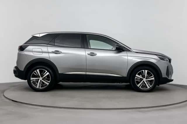Peugeot 3008 (2023) thumbnail 10