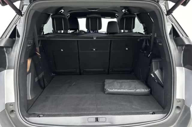 Peugeot 5008 (2023) thumbnail 16