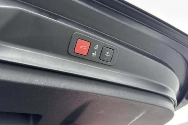 Peugeot 5008 (2023) thumbnail 26