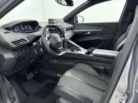 Peugeot 5008 (2023) thumbnail 5