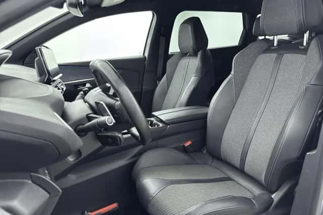 Peugeot 5008 (2023) thumbnail 6