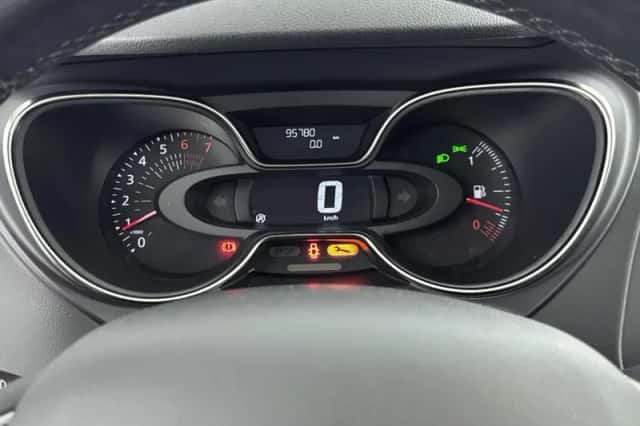 Renault Captur (2018) thumbnail 18