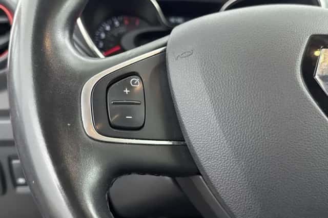 Renault Captur (2018) thumbnail 19