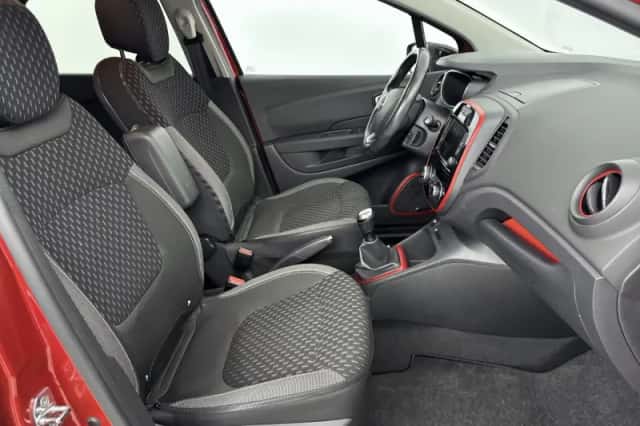 Renault Captur (2018) thumbnail 29