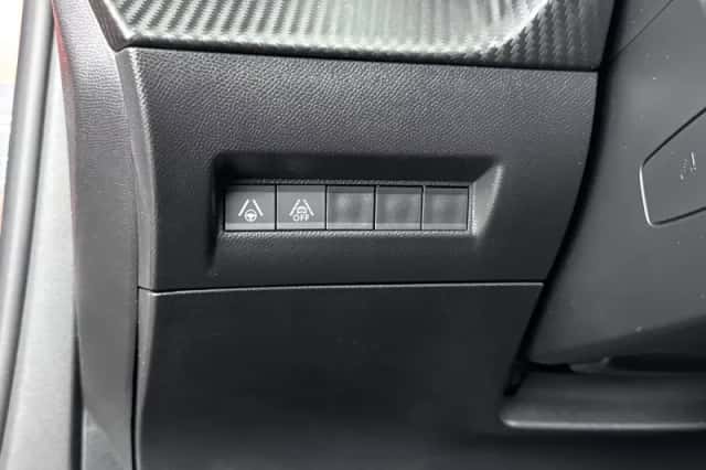 Peugeot e-2008 (2022) thumbnail 30