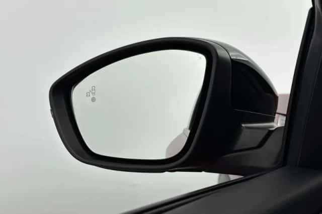 Peugeot e-2008 (2022) thumbnail 31