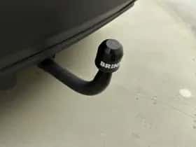 Peugeot e-2008 (2022) thumbnail 9