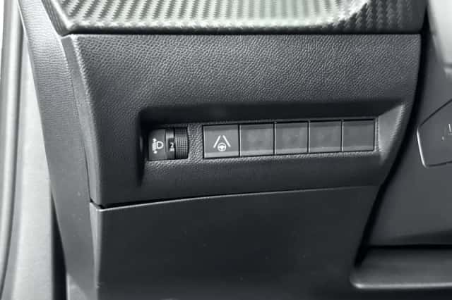 Peugeot e-2008 (2025) thumbnail 32