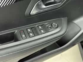 Peugeot 208 (2024) thumbnail 16