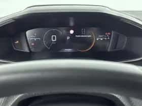 Peugeot 208 (2024) thumbnail 18