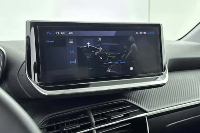Peugeot 208 (2024) thumbnail 23