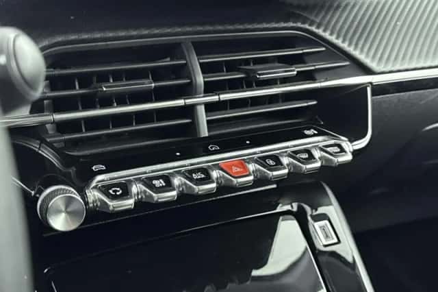 Peugeot 208 (2024) thumbnail 24
