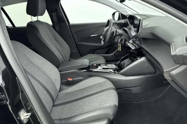 Peugeot 208 (2024) thumbnail 31