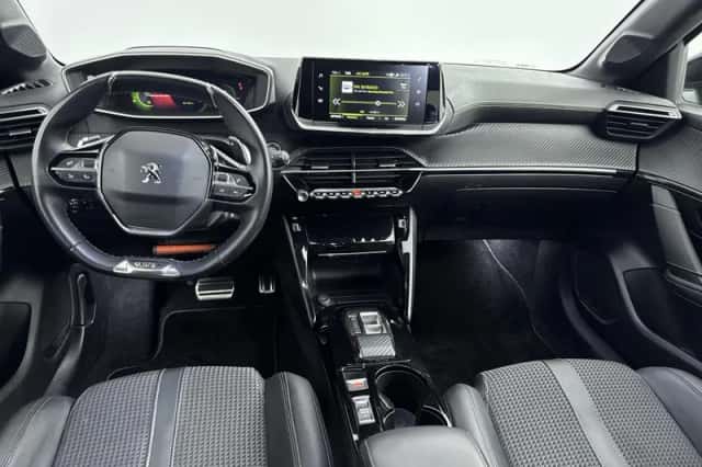 Peugeot 208 (2023) thumbnail 6