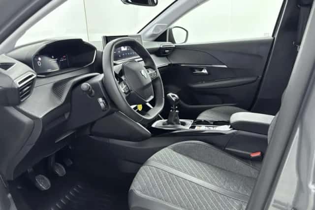 Peugeot 208 (2025) thumbnail 5