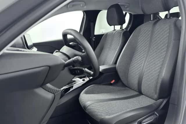 Peugeot 208 (2025) thumbnail 8