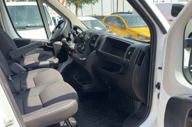 Peugeot Boxer (2019) thumbnail 5