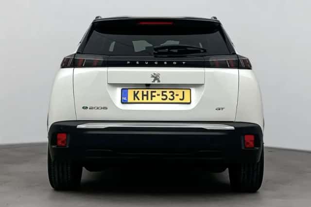 Peugeot e-2008 (2022) thumbnail 3