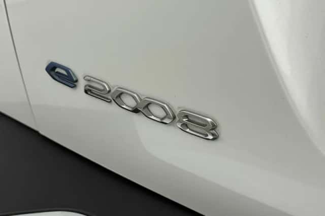 Peugeot e-2008 (2022) thumbnail 29